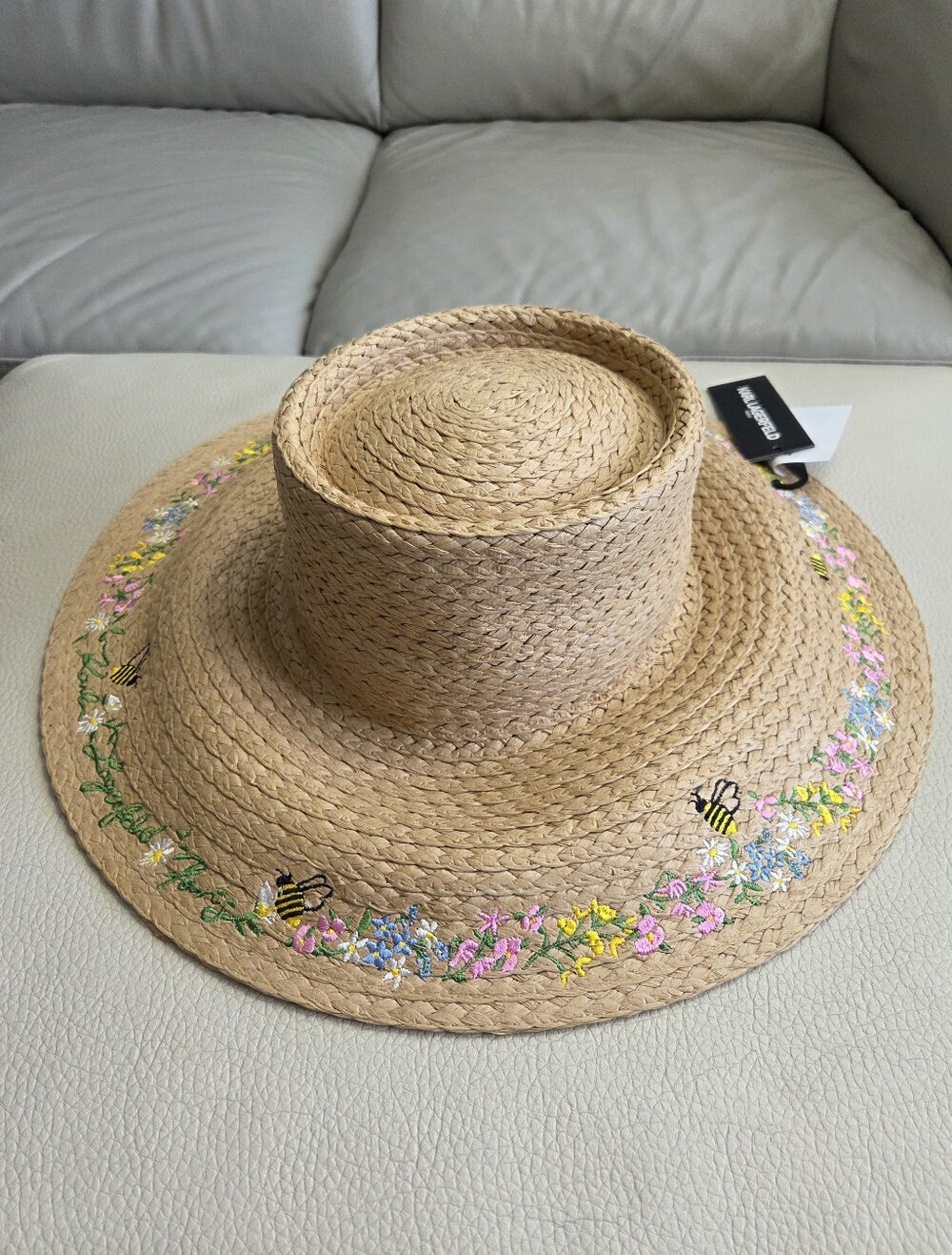 NWT - Karl Lagerfeld Paris Women's Garden Bees Flowers Embroidered Sun Hat